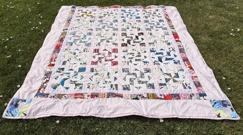 Vintage Handmade Hawaiian Pattern Patchwork Quilt Size 74x74 Pink M7